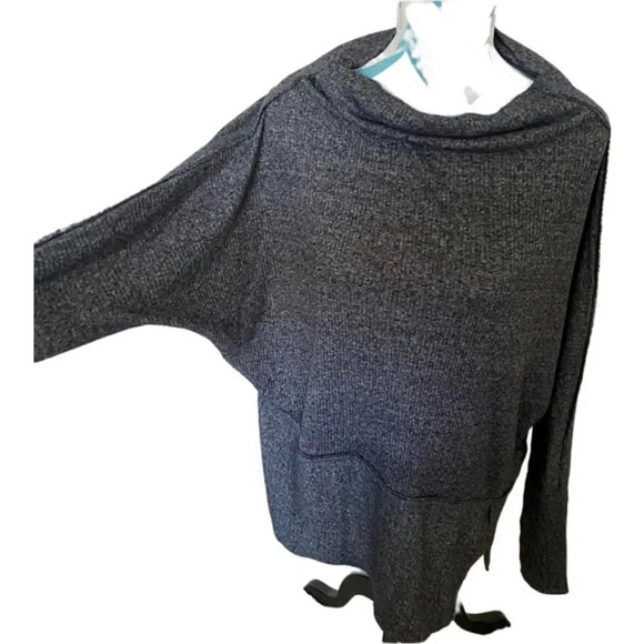 Free People We the Free Oversized Top EUC small - Picture 4 of 5